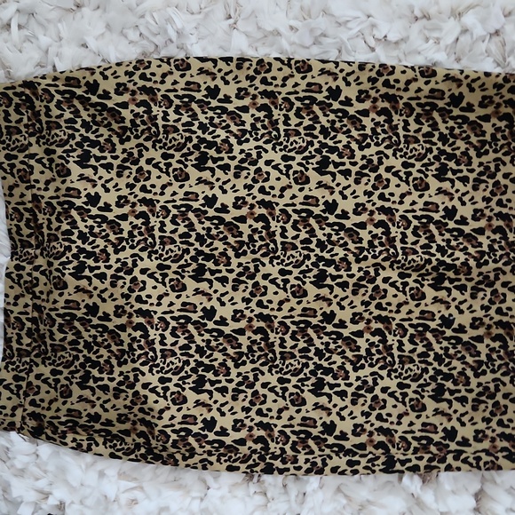 J. Crew Factory Dresses & Skirts - J Crew Leopard pencil skirt size 12 Tall